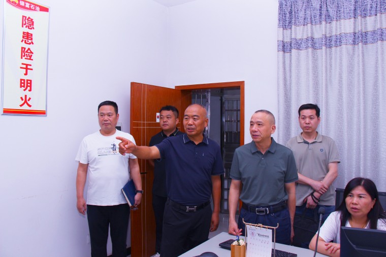 市工商聯(lián)主席彭加軍一行蒞臨我公司調(diào)研民營(yíng)成品油企業(yè) 助力行業(yè)高質(zhì)量發(fā)展